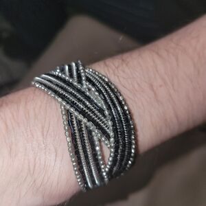 Beaded wrap bracelet silver & black